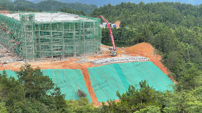 榕江縣益豚生態(tài)農(nóng)業(yè)有限公司邊坡復綠二期工程施工進場